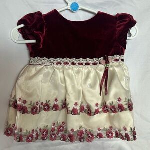 Beautiful 0-3M dress